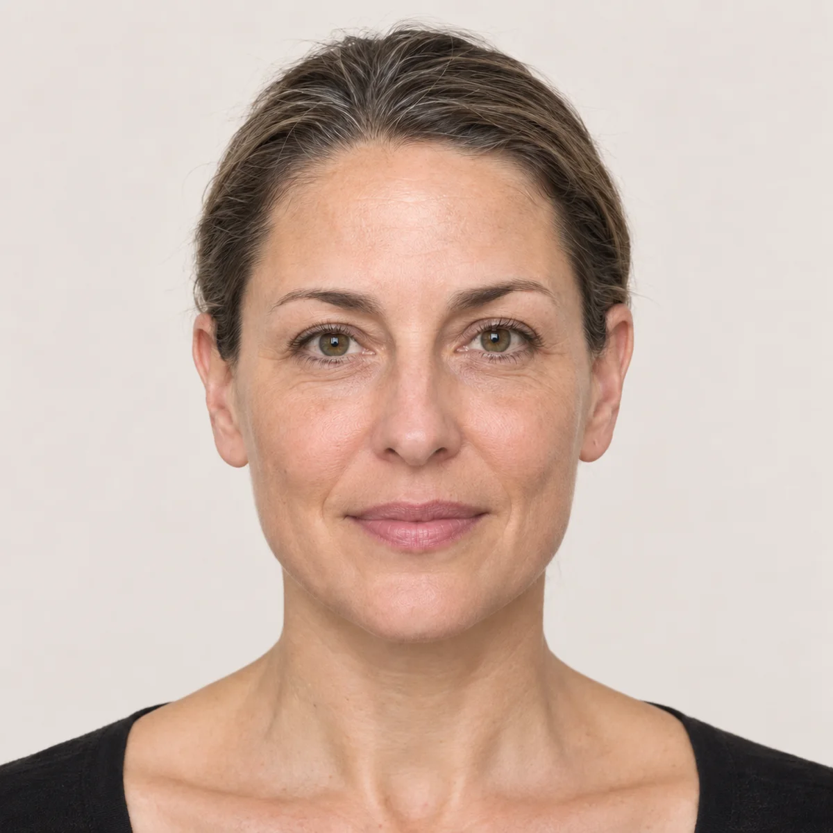 Illustrative smiling portrait showing how oral width changes in motion